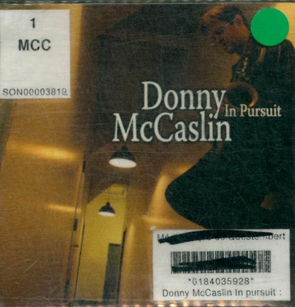 Livrenpoche : Donny mc caslin - in pursuit - donny mc caslin - CD