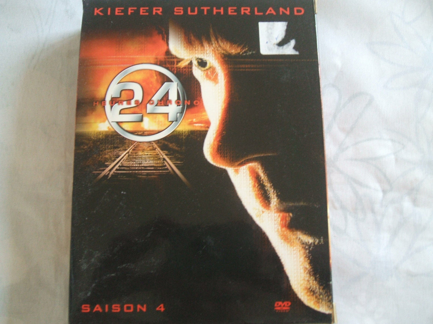 Livrenpoche : 24 heures chrono Saison 4 - Collectif - DVD