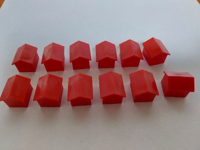 Livrenpoche : Lot de 12 hôtels Monopoly ancien - - Divers