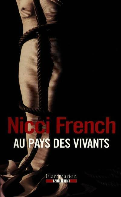 Livrenpoche : Au pays des vivants - Nicci French - Livre