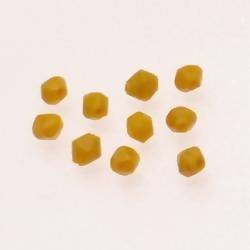 Perles en verre forme petite toupie Ø4mm couleur jaune opaque (x 10)