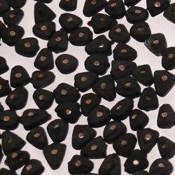 Perles en verre forme petit triangle couleur noir givré (x 10)