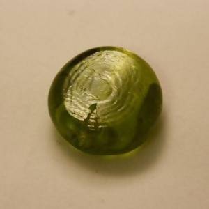 Perles en verre forme ronde feuille argent Ø22mm couleur vert (x 1)