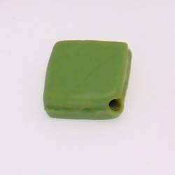 Perle en verre forme maxi carré 25x25mm couleur vert pomme opaque (x 1)