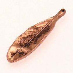 Perle breloque en métal forme feuille longue 10x38mm couleur cuivre (x 1)