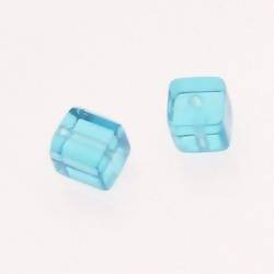 Perle en verre petit cube 8x8x8mm couleur bleu turquoise transparent (x 2)