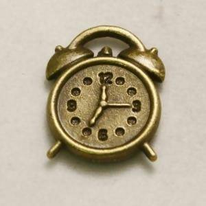 Perle en métal breloque forme de réveil ancien 15x15mm couleur vieil or (x 1)
