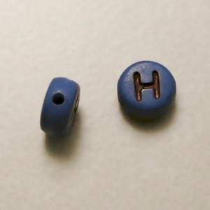 Perles acrylique alphabet Lettre H Ø8mm rond couleur bleu lettre noire (x 2)