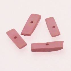 Perles en bois léger forme stick plat 18x5mm couleur rose (x 4)