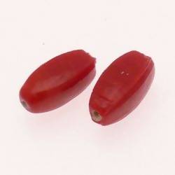 Perles en verre forme ovale 17x8mm couleur rouge opaque (x 2)