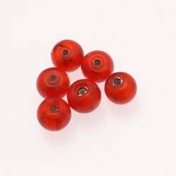 Perle ronde en verre Ø8mm avec une feuille d'argent couleur rouge (x 6)