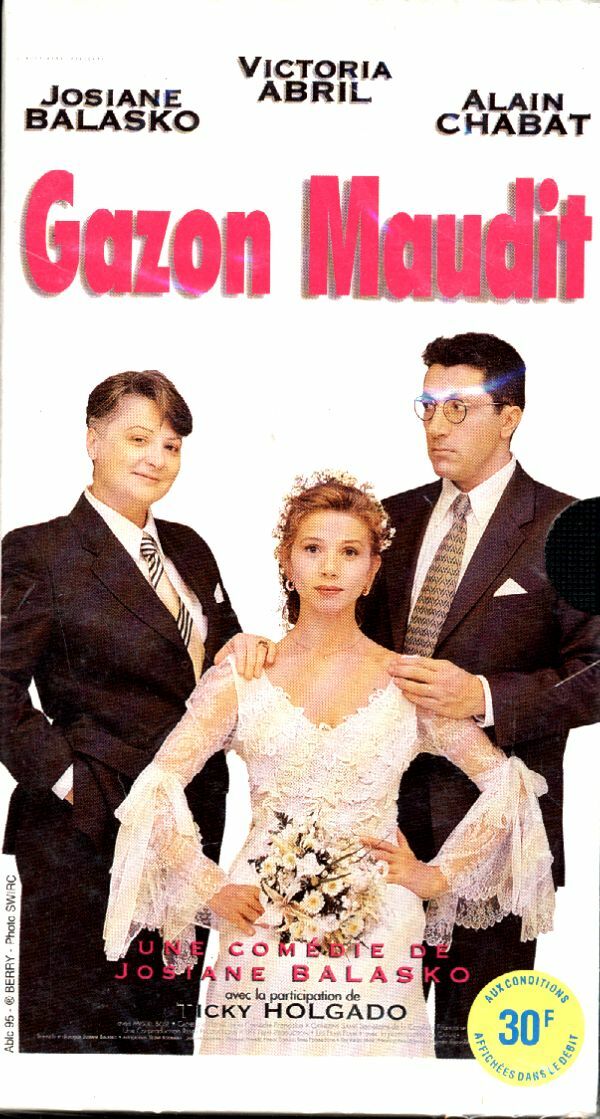 Livrenpoche : Gazon Maudit (VHS) - Josiane Balasko - VHS