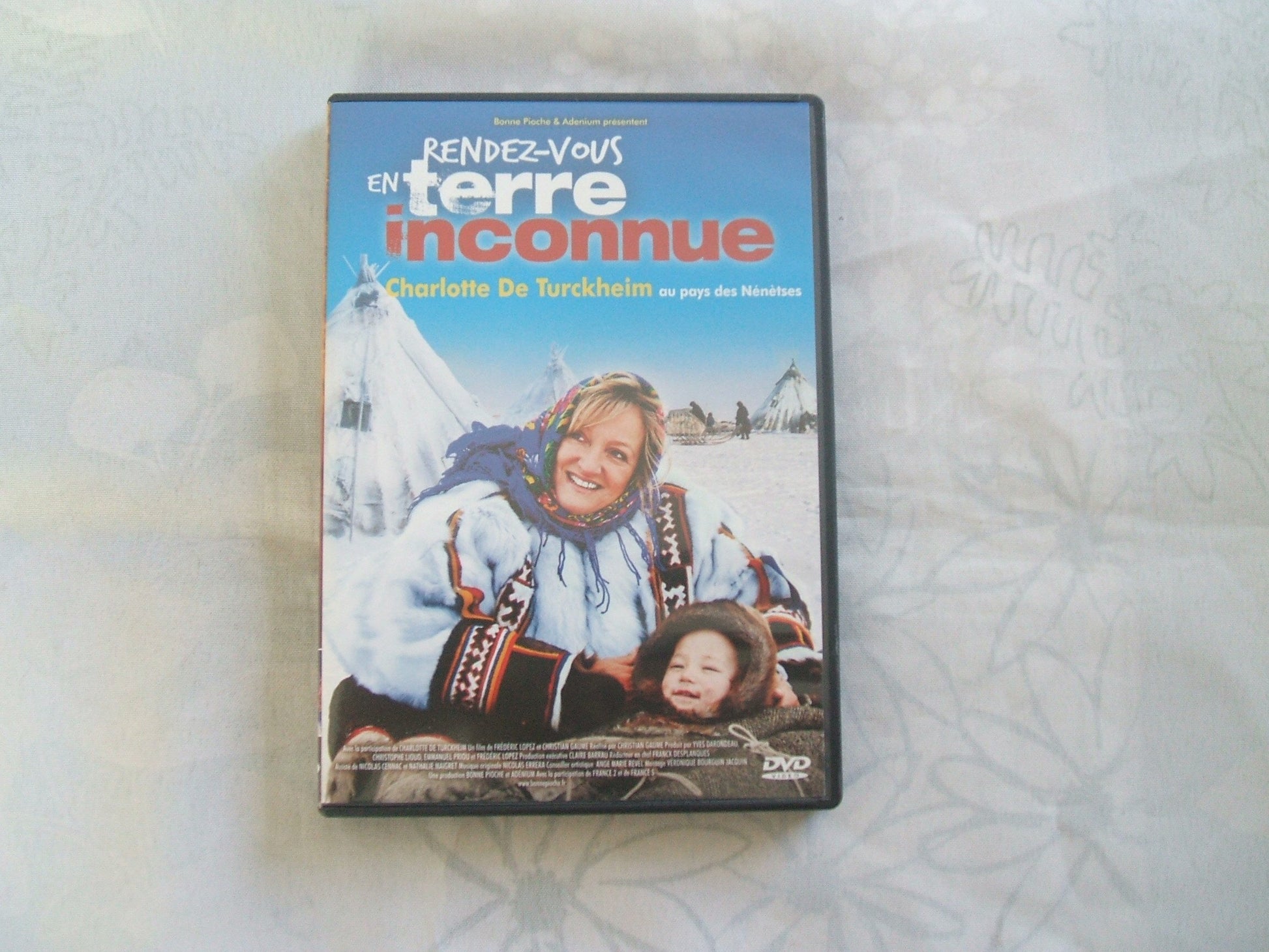 Livrenpoche : Rendez-vous en terre inconnue : Charlotte De Turckheim au pays des Nénètses - Christian Gaume - DVD