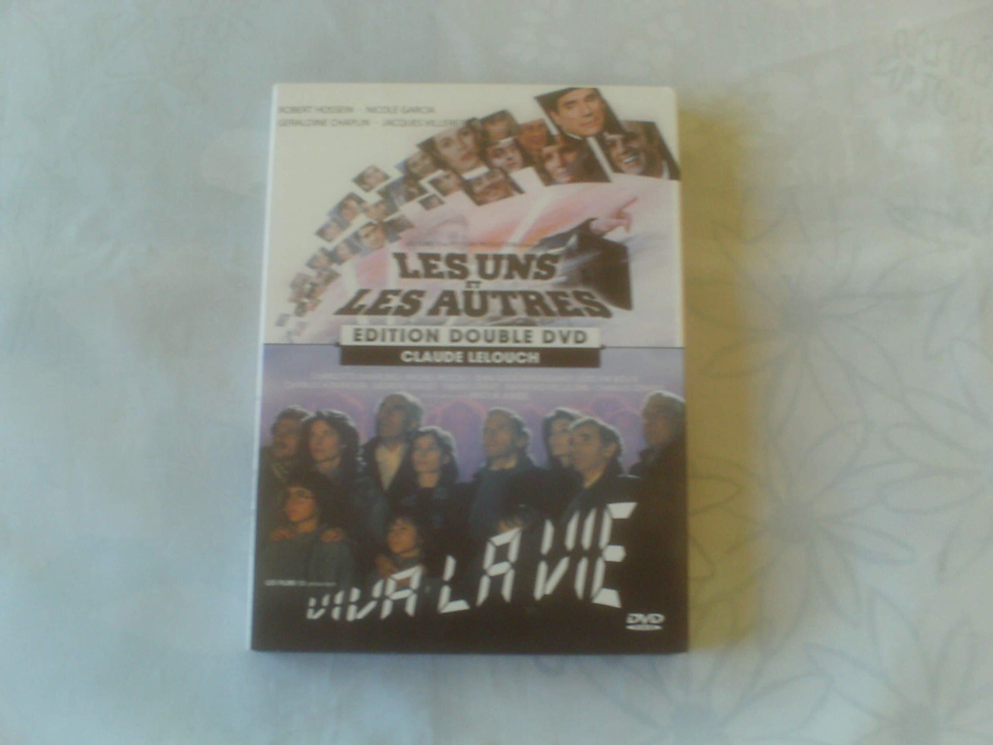Livrenpoche : Les UNS et Les autresviva la Vie - XXX - DVD