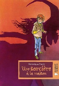 Livrenpoche : Une sorcière à la maison - Véronique Petit - Livre