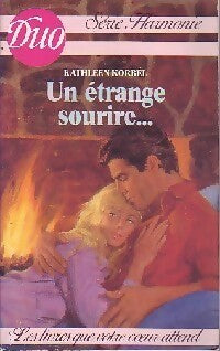 Livrenpoche : Un étrange sourire... - Kathleen Korbel - Livre
