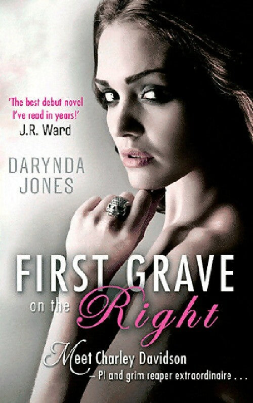 Charley Davidson Tome I : Première tombe sur la droite - Darynda Jones - Livre