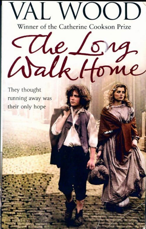 Livrenpoche : The long walk home - Val Wood - Livre