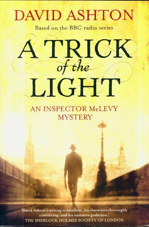 Livrenpoche : A trick of the light - David Ashton - Livre