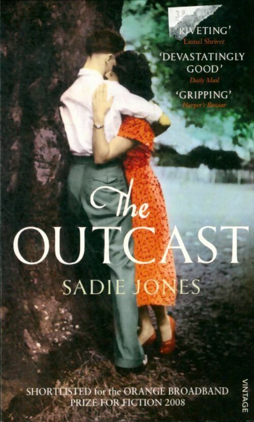 Livrenpoche : The outcast - Sadie Jones - Livre
