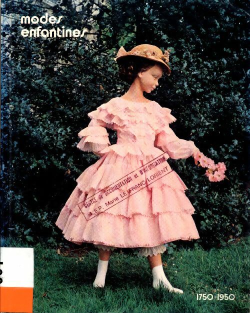 Livrenpoche : Modes enfantines 1750-1950 - Collectif - Livre