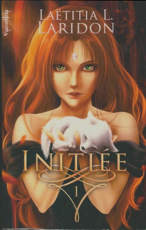 Livrenpoche : Pierre de lune Tome I : Initiée - Laetitia L. Laridon - Livre