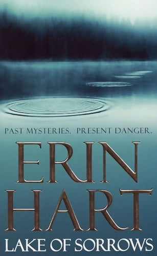 Livrenpoche : Lake of sorrows - Erin Hart - Livre