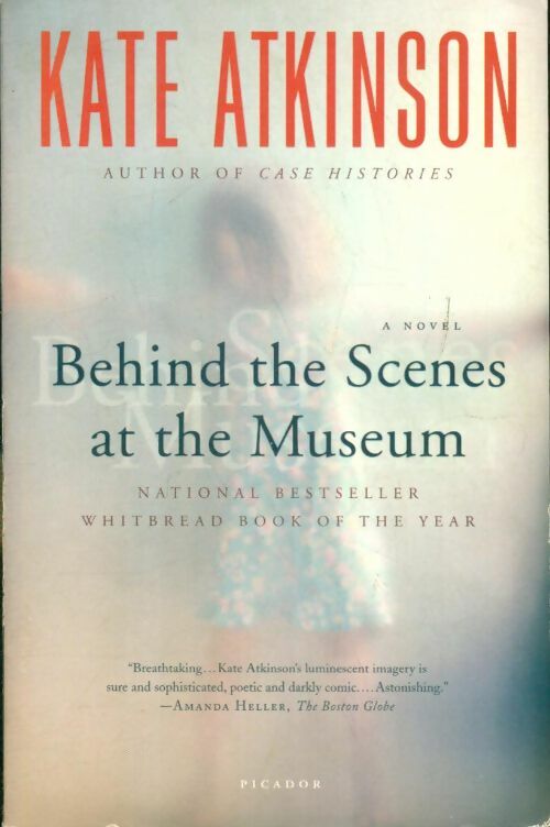 Livrenpoche : Behind the scenes at the museum - Kate Atkinson - Livre