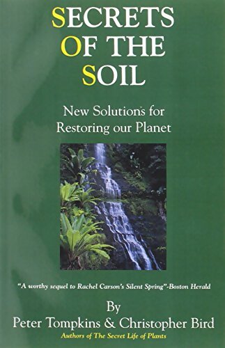 Livrenpoche : Secrets of the soil - Peter Tompkins - Livre