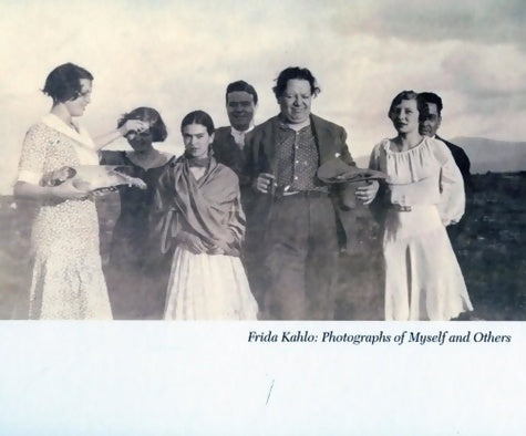 Livrenpoche : Frida Kahlo photographs of myself and others - Collectif - Livre