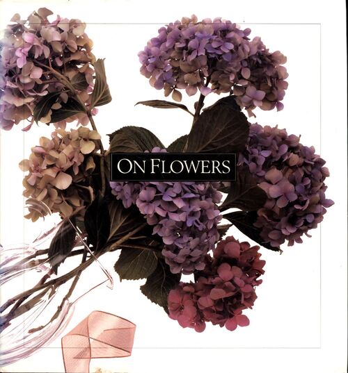 On flowers - Linda Peterson - Livre