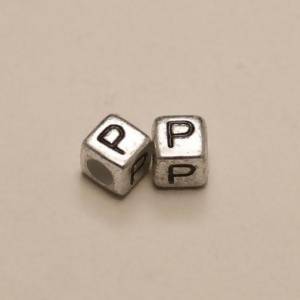 Perles Acrylique Alphabet Lettre P 6x6mm carré noir sur fond gris (x 2)