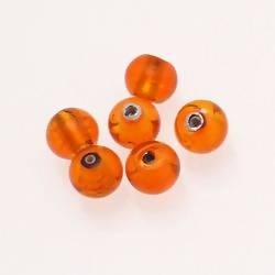 Perle ronde en verre Ø8mm avec une feuille d'argent couleur orange (x 6)
