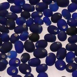 Perles en verre forme de petite goutte Ø5mm couleur bleu marine givré (x 10)
