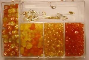 Boite kit DIY perles + alphabet orange et jaune avec fils (x 1)