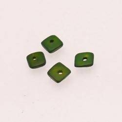 Perles en bois léger forme carré plat 5x5mm couleur vert (x 4)