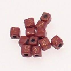 Perles en verre forme Cube 3x3mm couleur Rouge effet marbré (x 10)