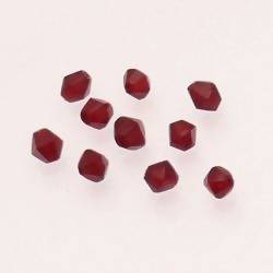 Perles en verre forme petite toupie Ø4mm couleur rubis opaque (x 10)