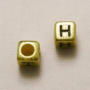 Perles Acrylique Alphabet Lettre H 6x6mm carré blanc fond or (x 2)