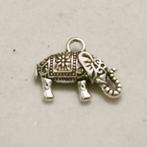 Perle en métal breloque éléphant profil gravé 16x10mm couleur argent (x 1)