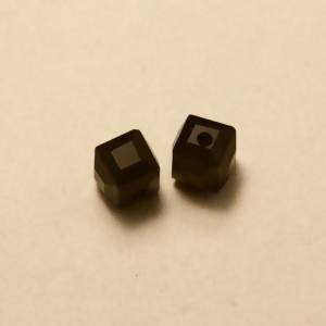 Perles en cristal AAA carré 6x6mm couleur noir opaque (x 2)