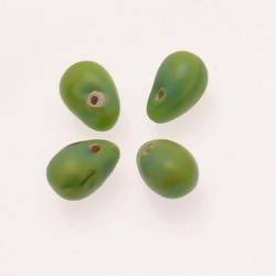 Perles en verre forme de grosses gouttes couleur vert pomme opaque (x 4)