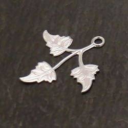Perle breloque en métal forme 3 branches avec feuilles 20 x 20mm couleur Argent (x 1)