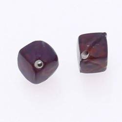 Perle en verre forme cube 10x10mm couleur rubis opaque (x 2)