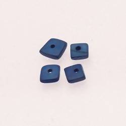 Perles en bois léger forme carré plat 5x5mm couleur bleu (x 4)