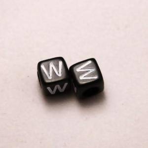 Perles Acrylique Alphabet Lettre W 6x6mm carré blanc sur fond noir (x 2)