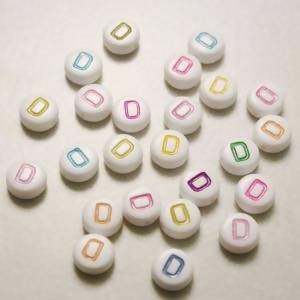 Perles acrylique alphabet Lettre D Ø8mm rond couleurs variées fond blanc (x 2)