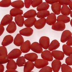 Perles en verre forme de goutte plate 10x7mm couleur rouge givré (x 1)