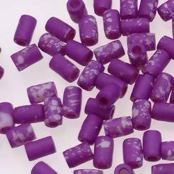Perles en corne décor main forme cylindre 5x8mm couleur violet et blanc (x 2)