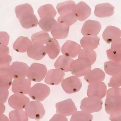 Perles en verre forme petit carré 6x6mm couleur rose opaque (x 10)